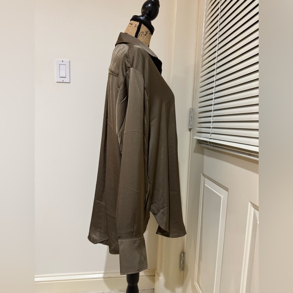 NWT H&M long brown / ear: Mocha Mousse button down long sleeve shirt size Large - Picture 6 of 13